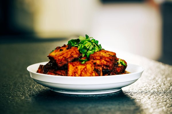 Strategie innovative di forestazione urbana per combattere le isole di calore cittadine: scopri le soluzioni efficaci!